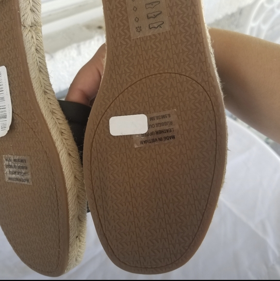 Michael Kors espadrille sandals - Picture 3 of 4